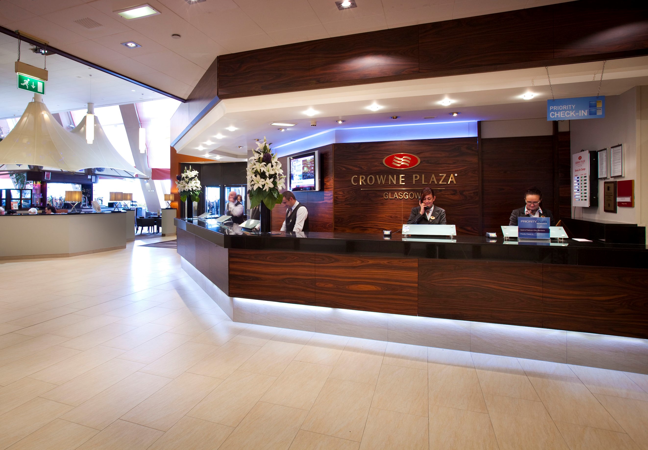 HOTEL CROWN PLAZA